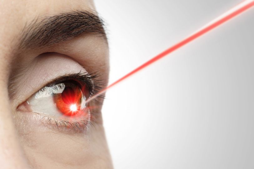 Cirugía LASIK: Procedimiento, resultados y más.